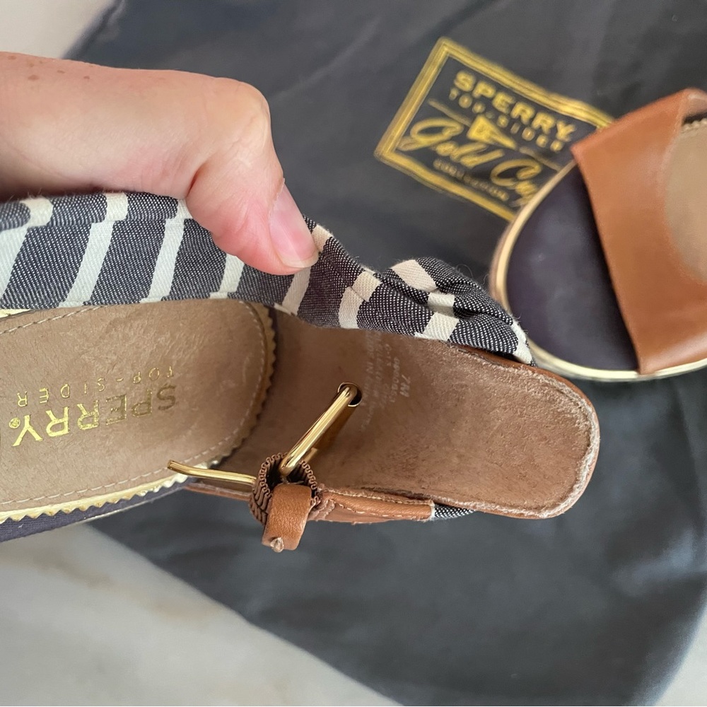 Sperry Wedges with dust bag size 7 - Picture 4 of 8